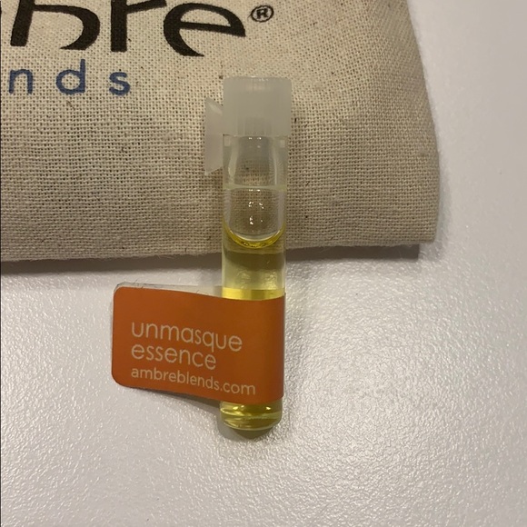 Ambre blends unmasque oil - Picture 2 of 3